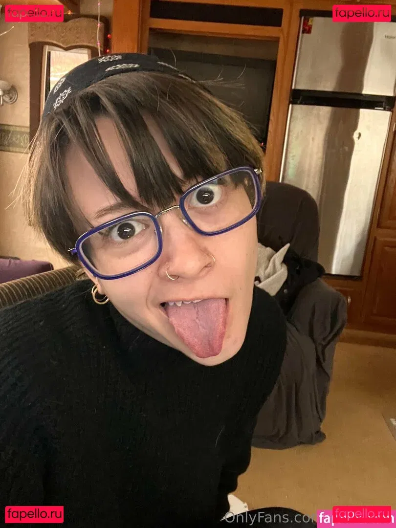 holyheck Onlyfans Photo Gallery 