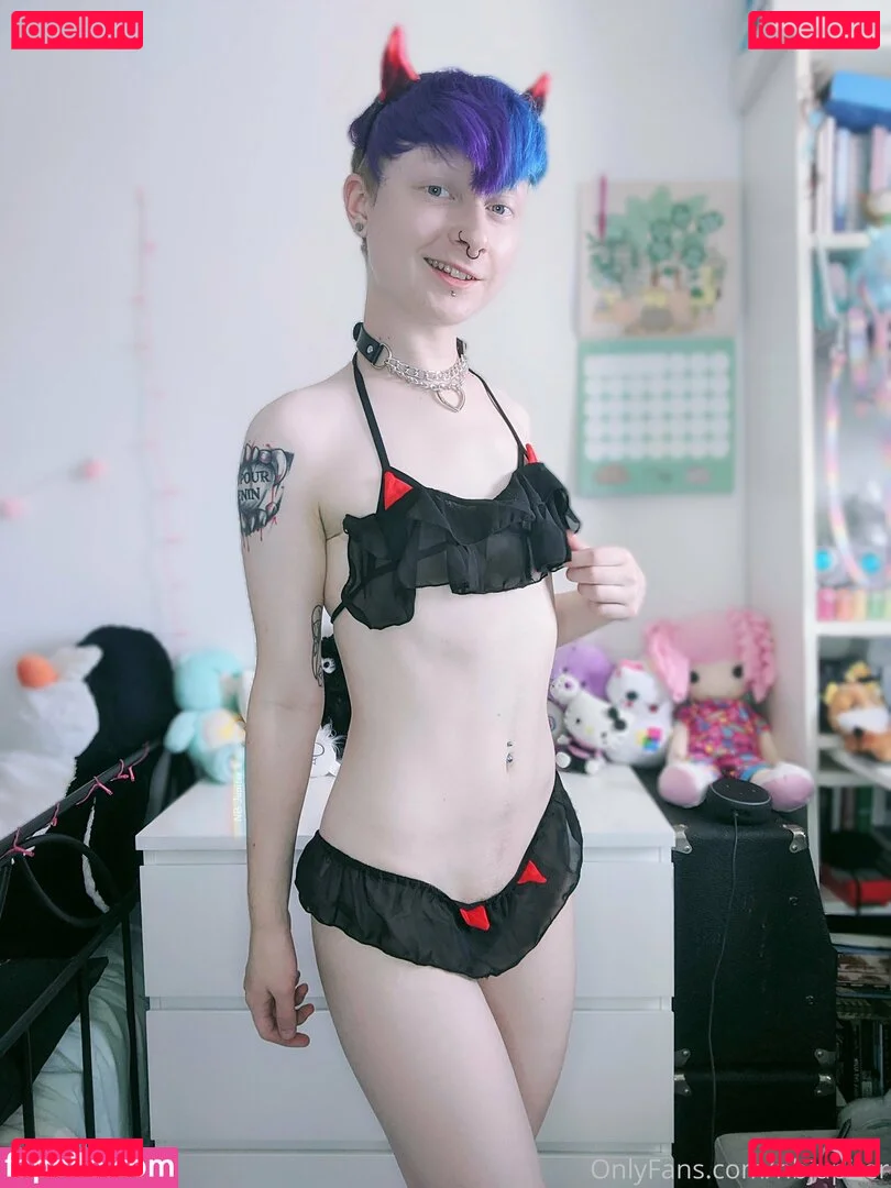 enbyjupiterfree Onlyfans Photo Gallery 