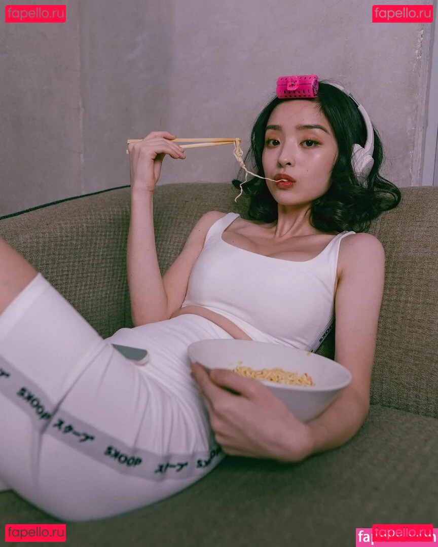 Nayoung Kim Onlyfans Photo Gallery 