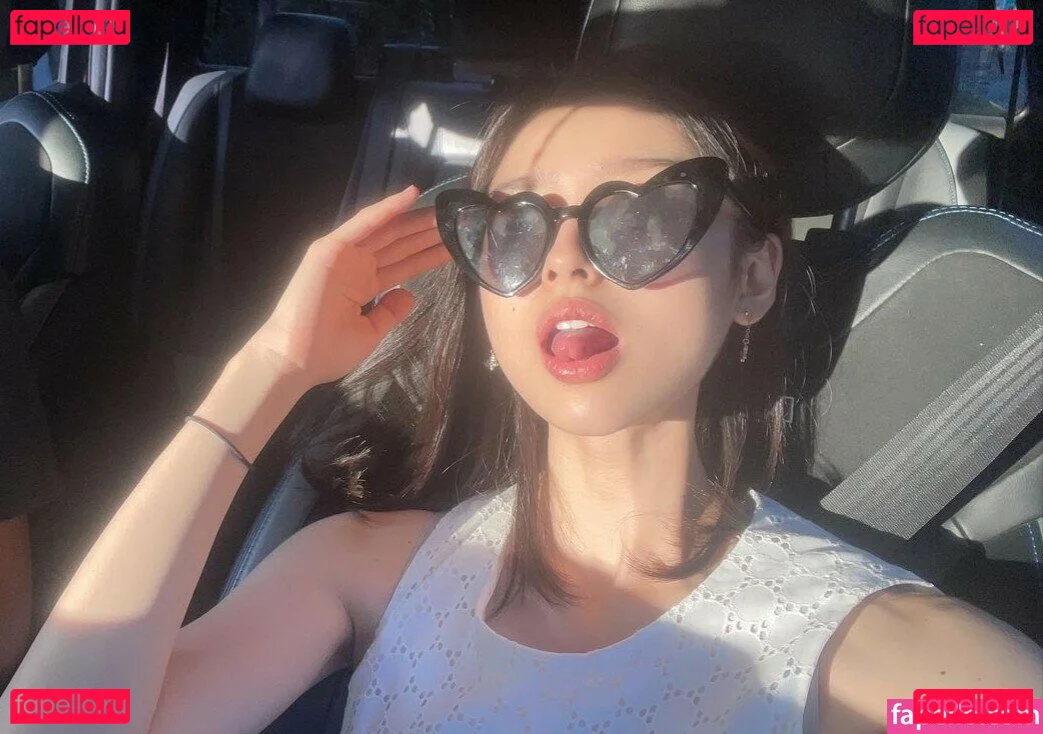 Nayoung Kim Onlyfans Photo Gallery 