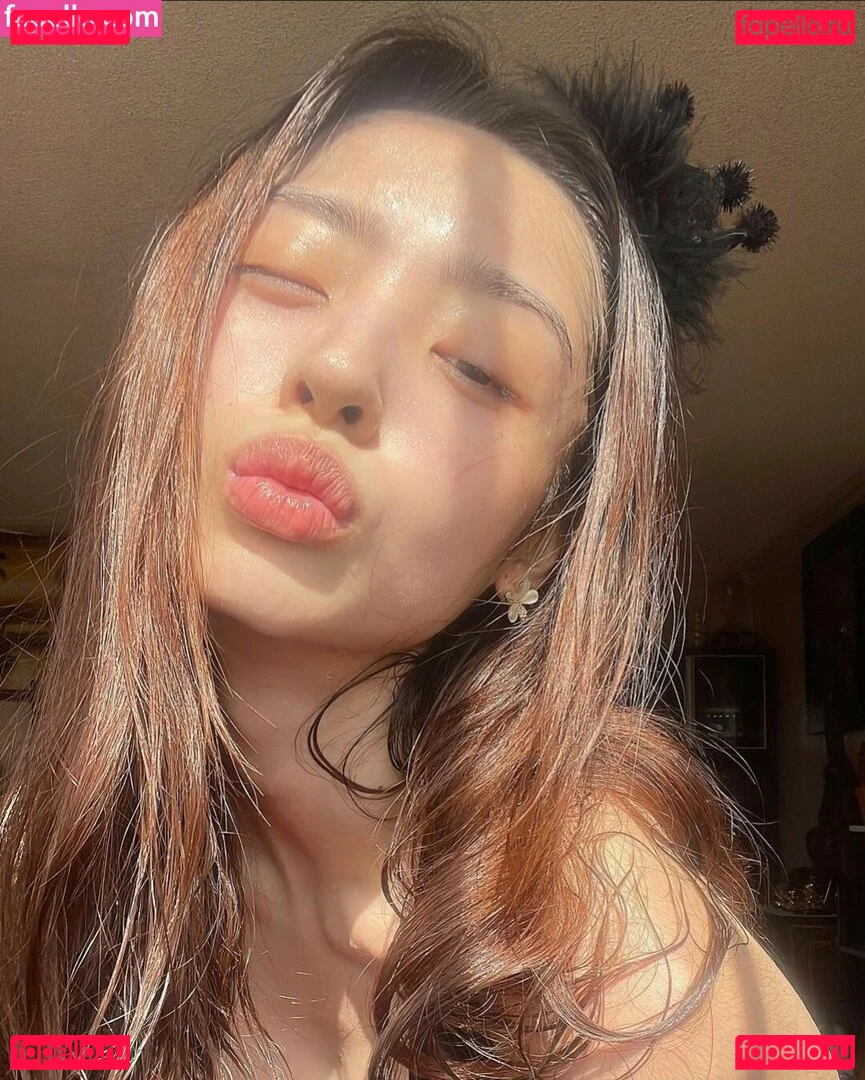 Nayoung Kim Onlyfans Photo Gallery 