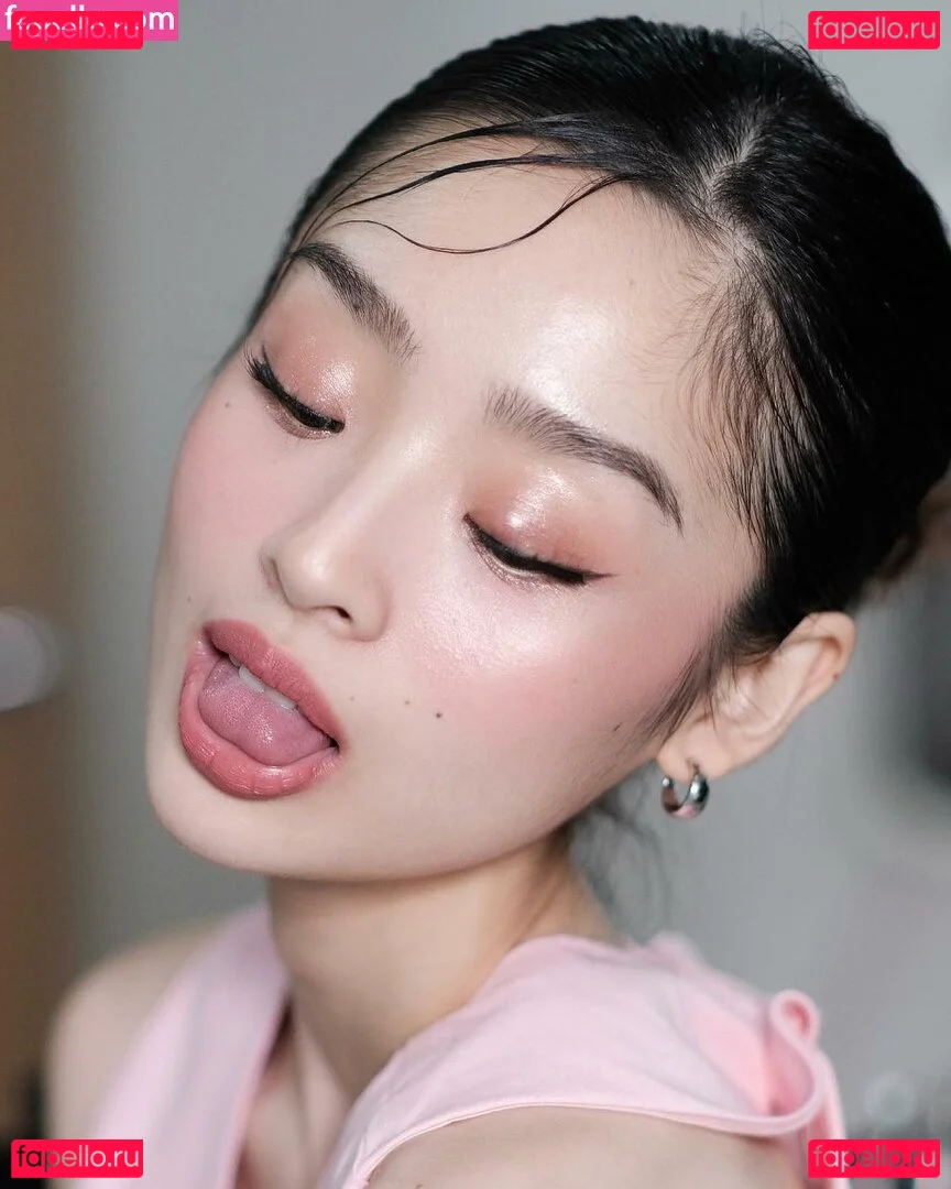 Nayoung Kim Onlyfans Photo Gallery 