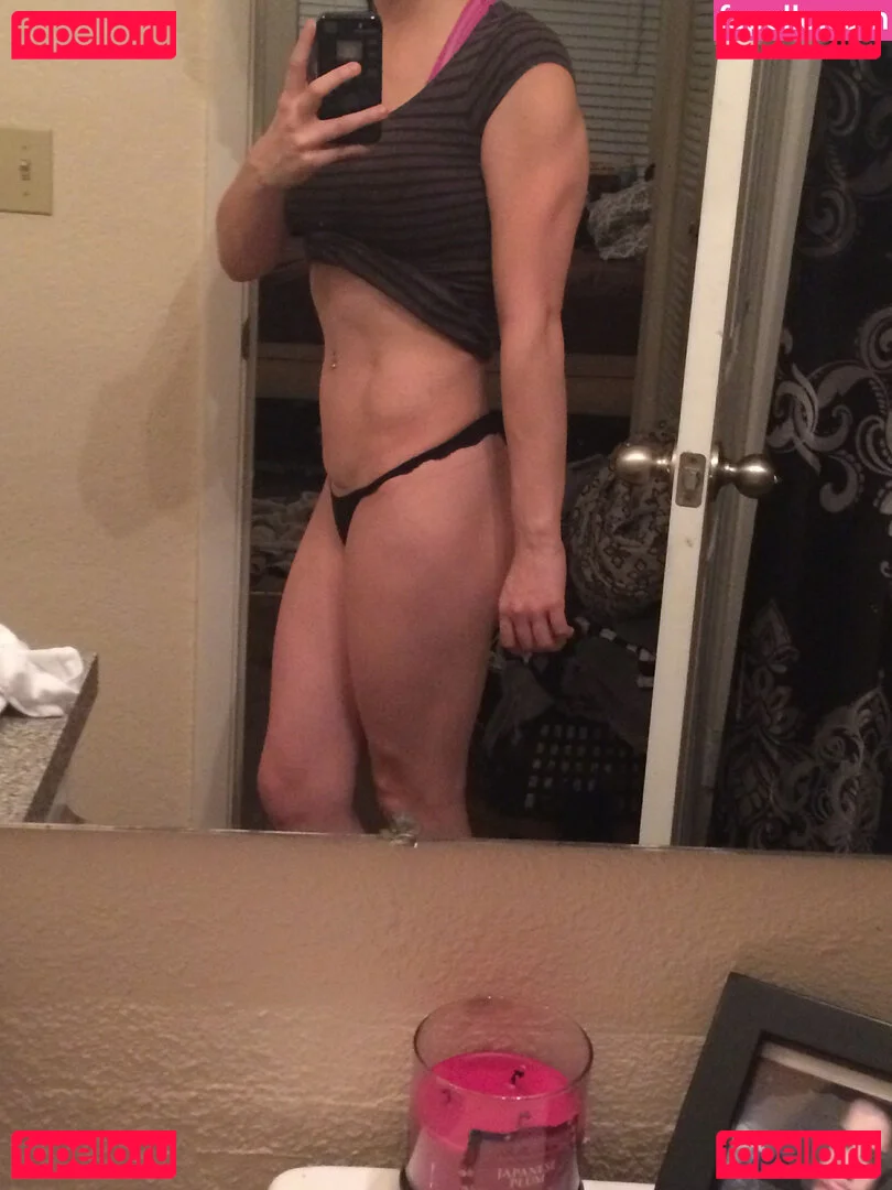 Saraya Onlyfans Photo Gallery 