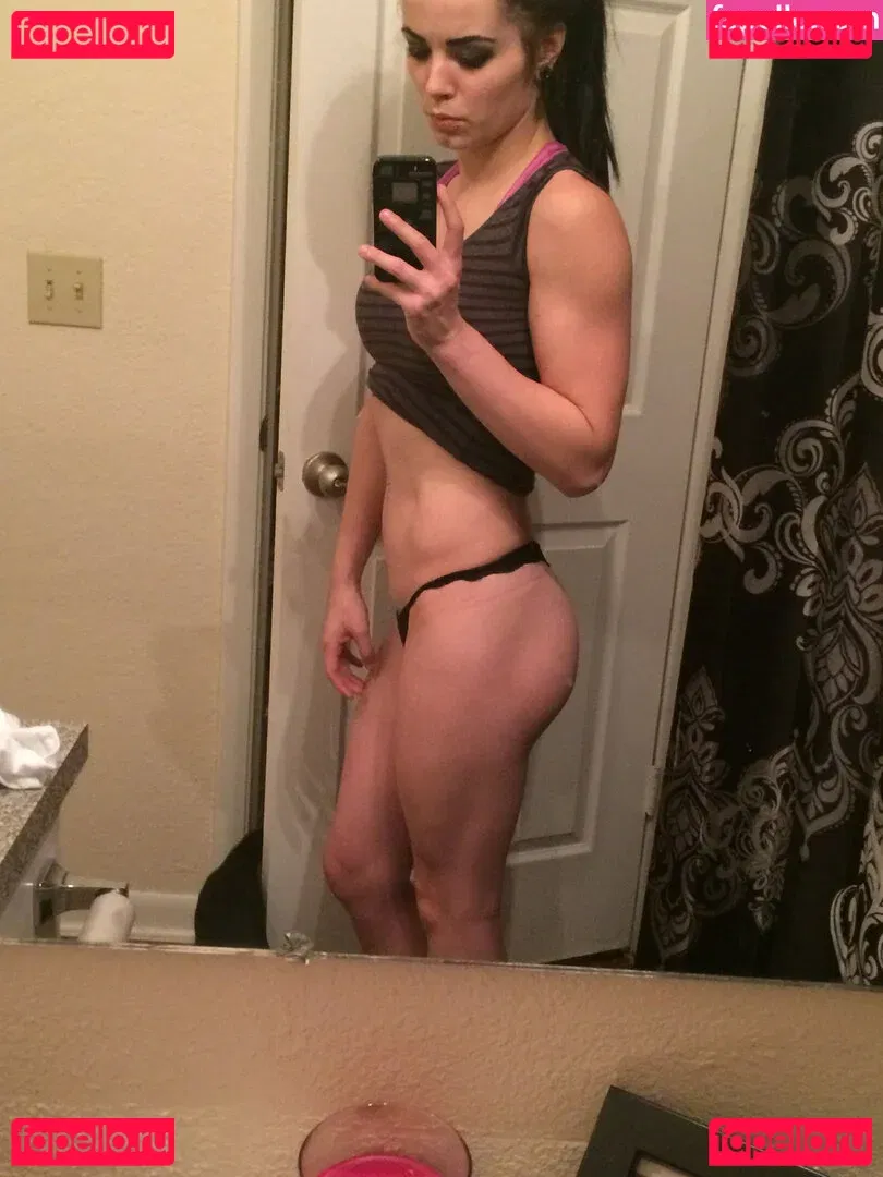 Saraya Onlyfans Photo Gallery 