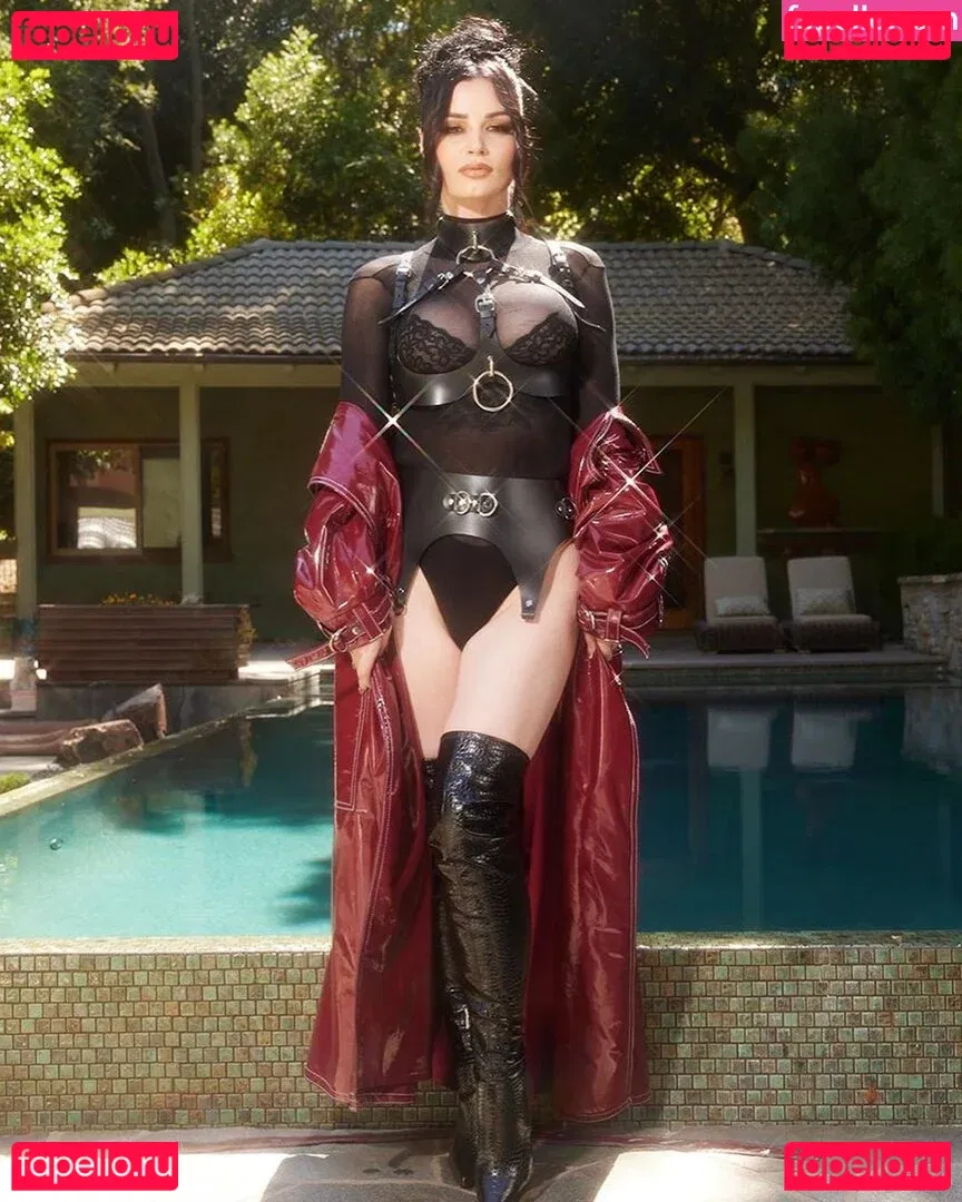 Saraya Onlyfans Photo Gallery 