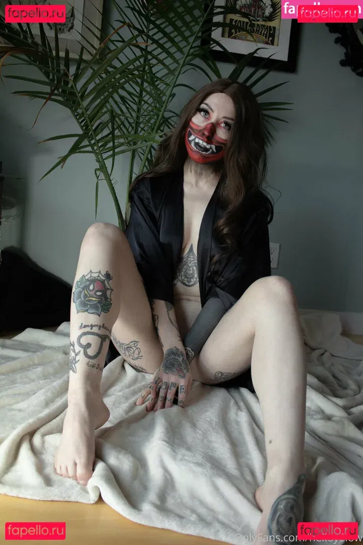 helloyelow Onlyfans Photo Gallery 