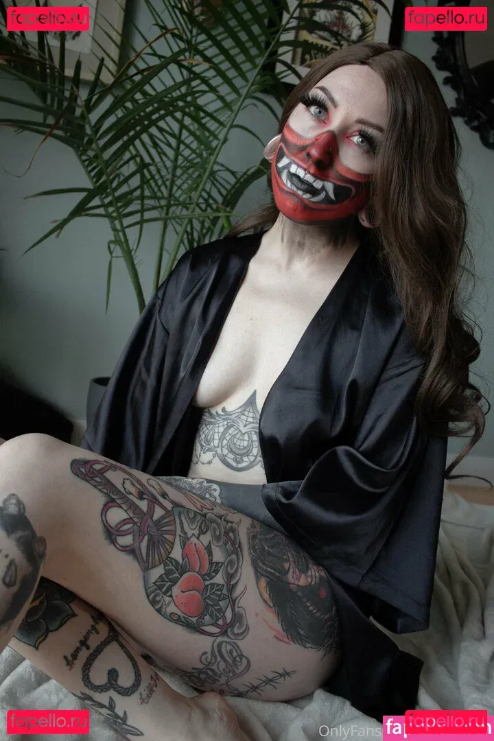 helloyelow Onlyfans Photo Gallery 