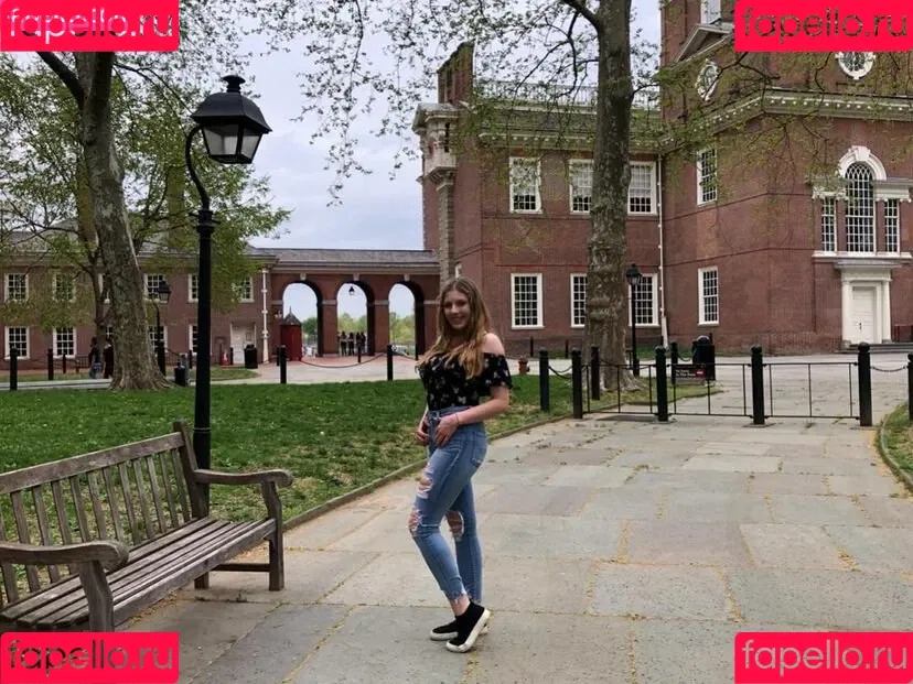Therese Ferral Onlyfans Photo Gallery 
