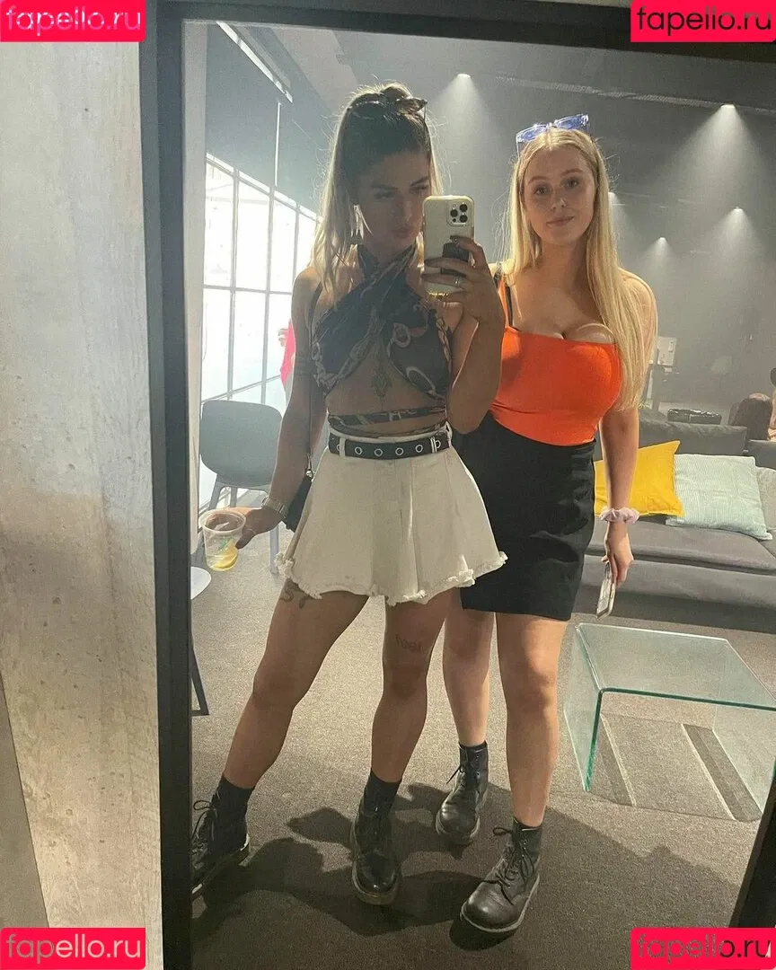 scorpio.milk Onlyfans Photo Gallery 