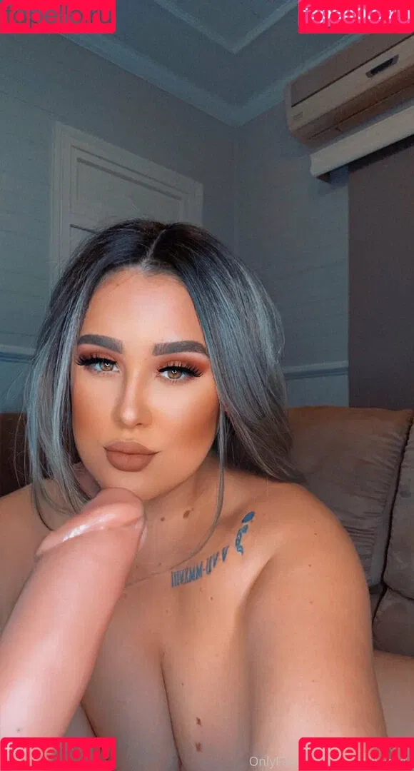 mollygrey_previews Onlyfans Photo Gallery 