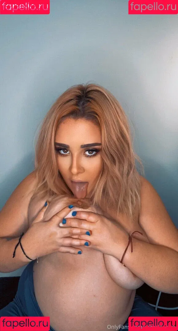 mollygrey_previews Onlyfans Photo Gallery 