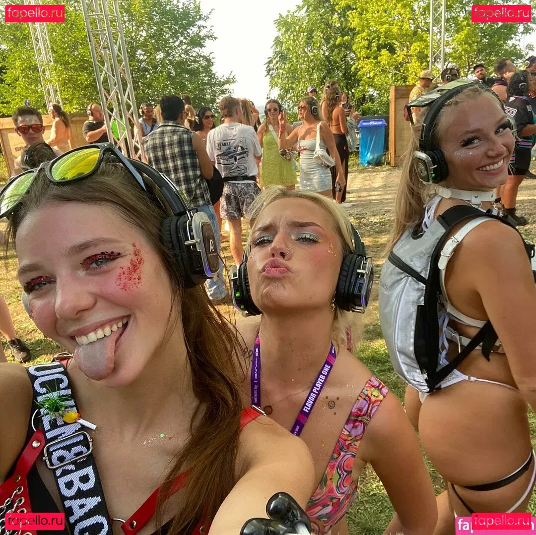 Hanna Onlyfans Photo Gallery 