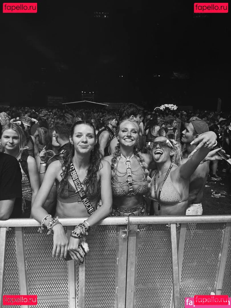 Hanna Onlyfans Photo Gallery 