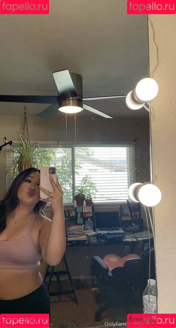 asianbbygirl18 Onlyfans Photo Gallery 