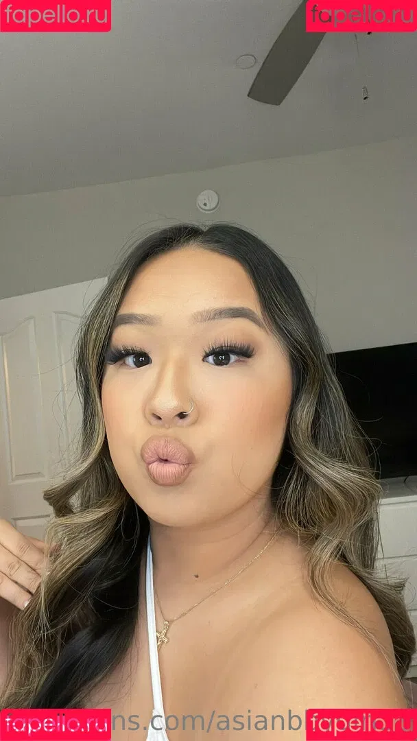 asianbbygirl18 Onlyfans Photo Gallery 