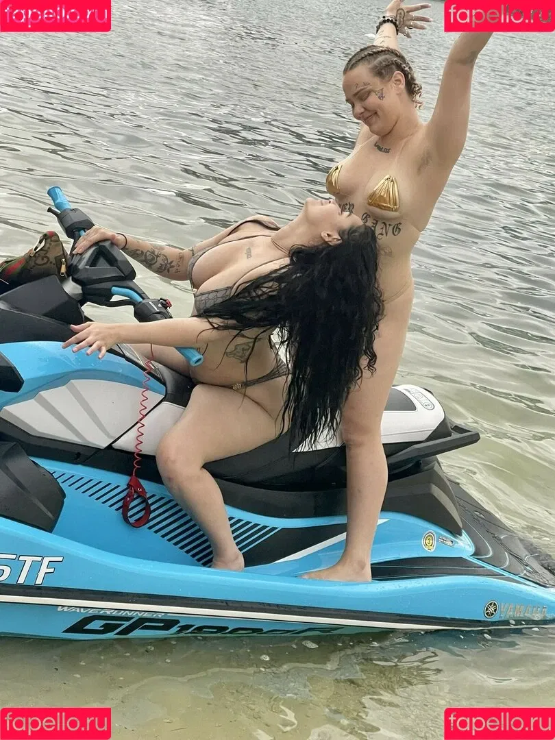 valeriedied Onlyfans Photo Gallery 