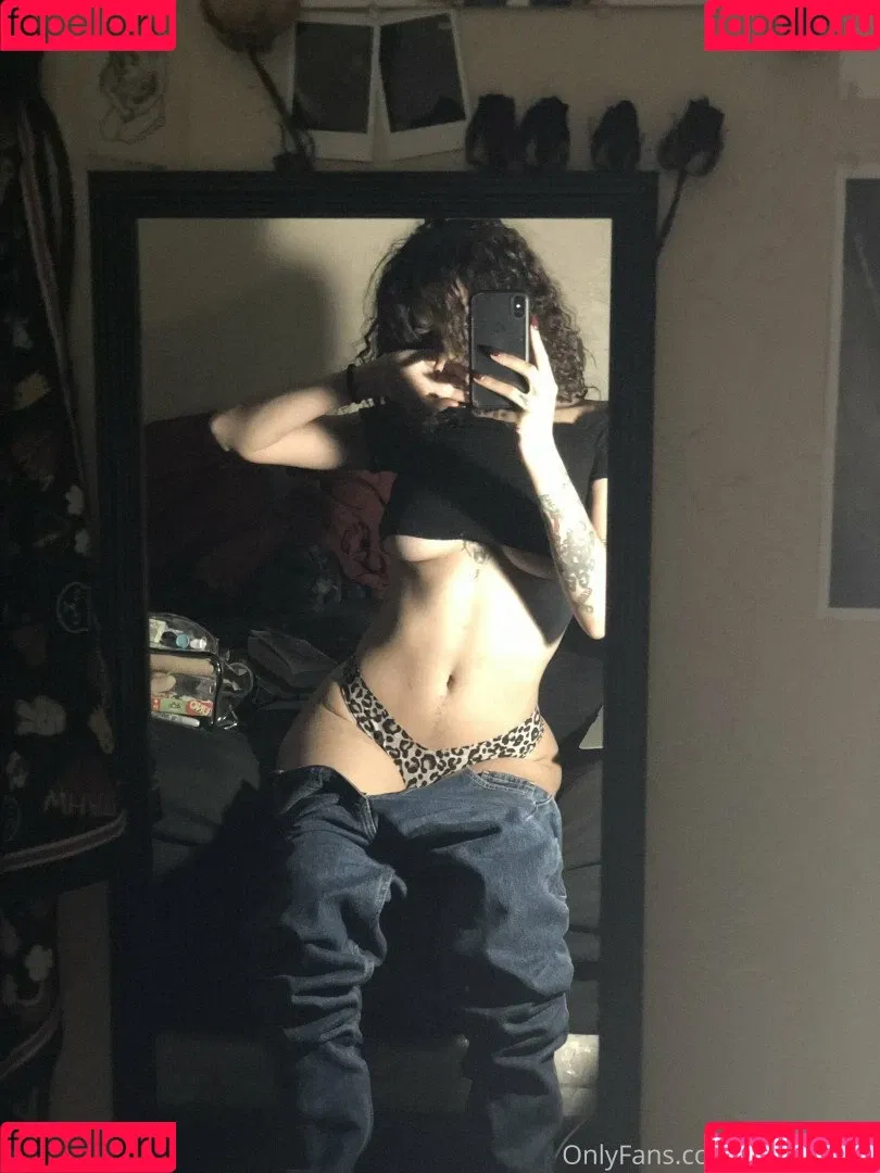 valeriedied Onlyfans Photo Gallery 