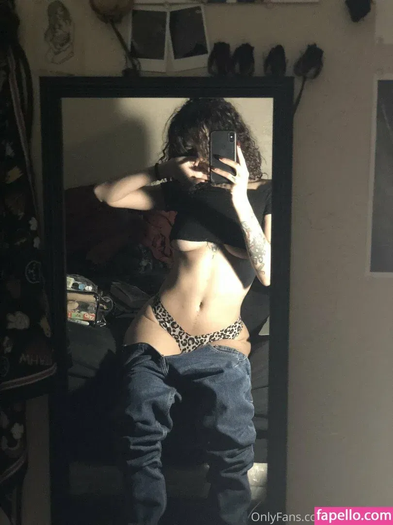 valeriedied Onlyfans Photo Gallery 