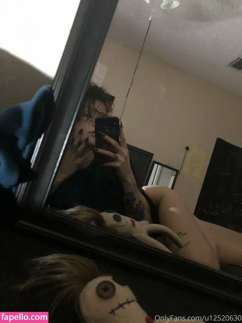 valeriedied Onlyfans Photo Gallery 