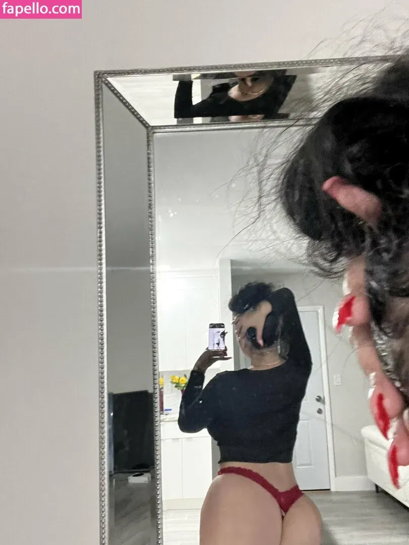 valeriedied Onlyfans Photo Gallery 