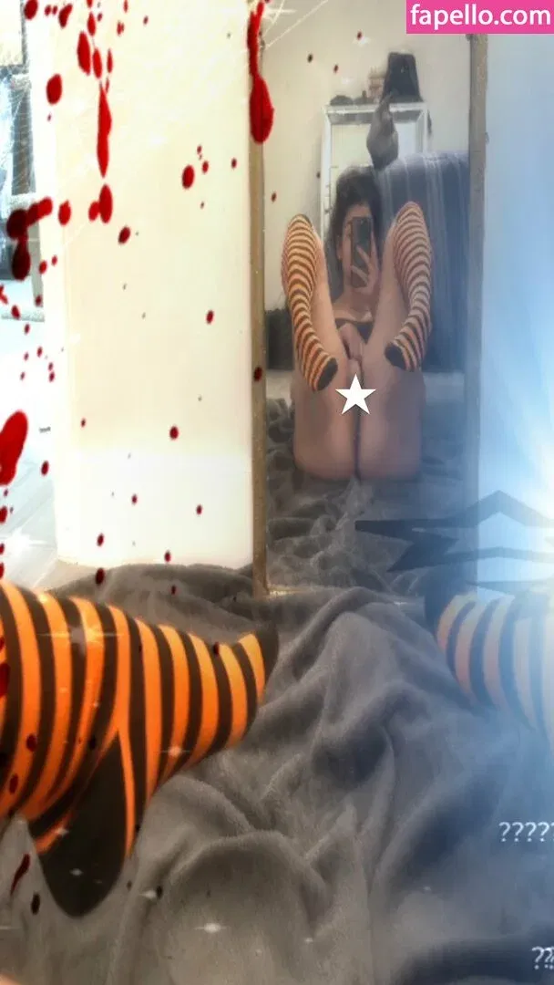 valeriedied Onlyfans Photo Gallery 