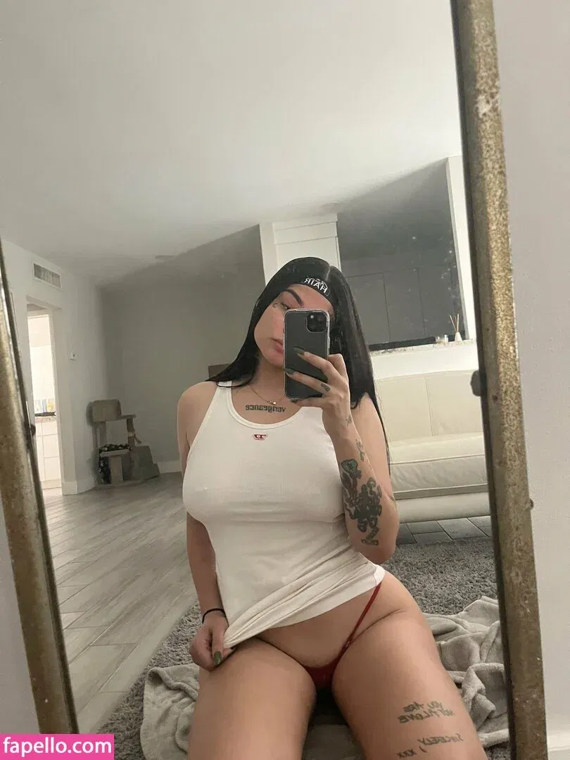 valeriedied Onlyfans Photo Gallery 