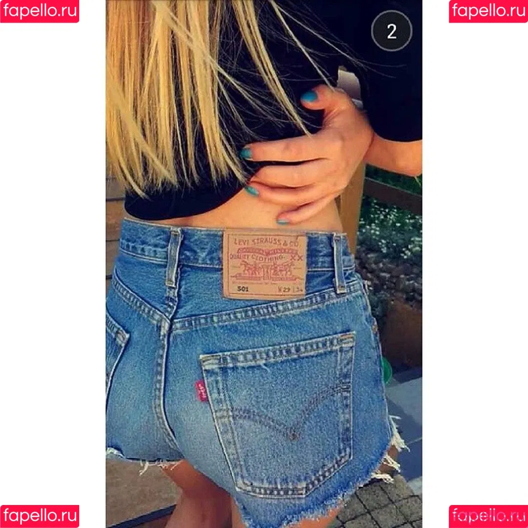 Sara Ladach Onlyfans Photo Gallery 