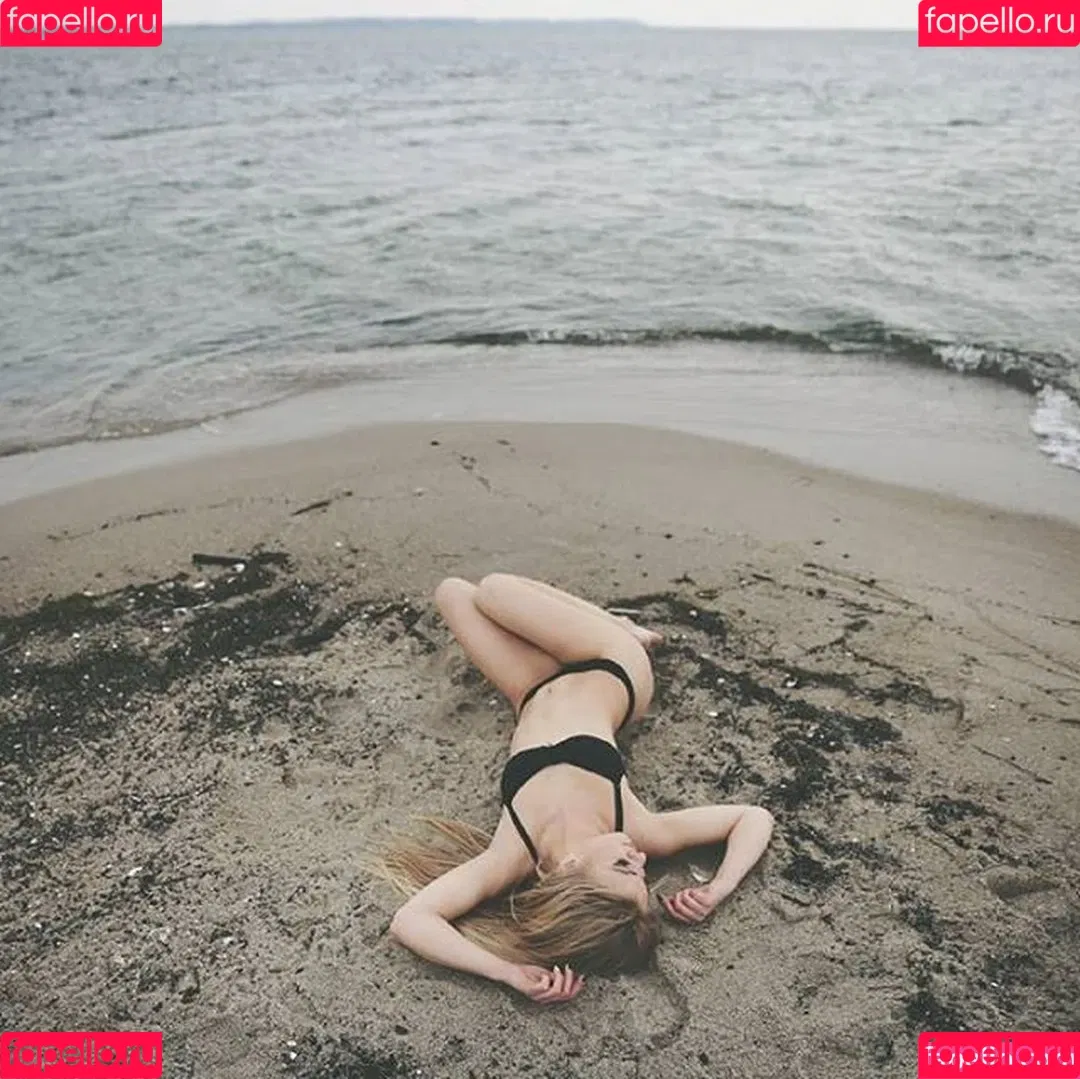 Sara Ladach Onlyfans Photo Gallery 