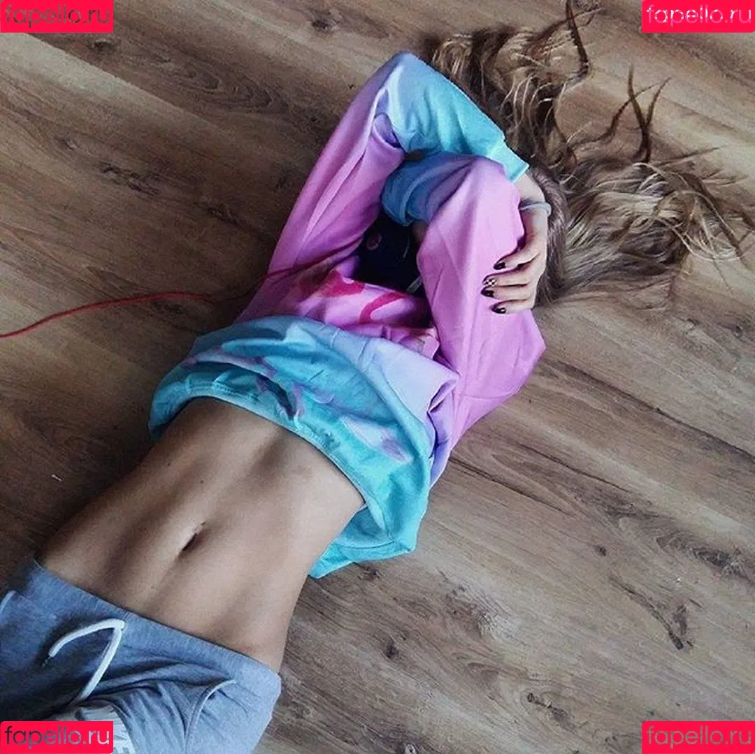 Sara Ladach Onlyfans Photo Gallery 