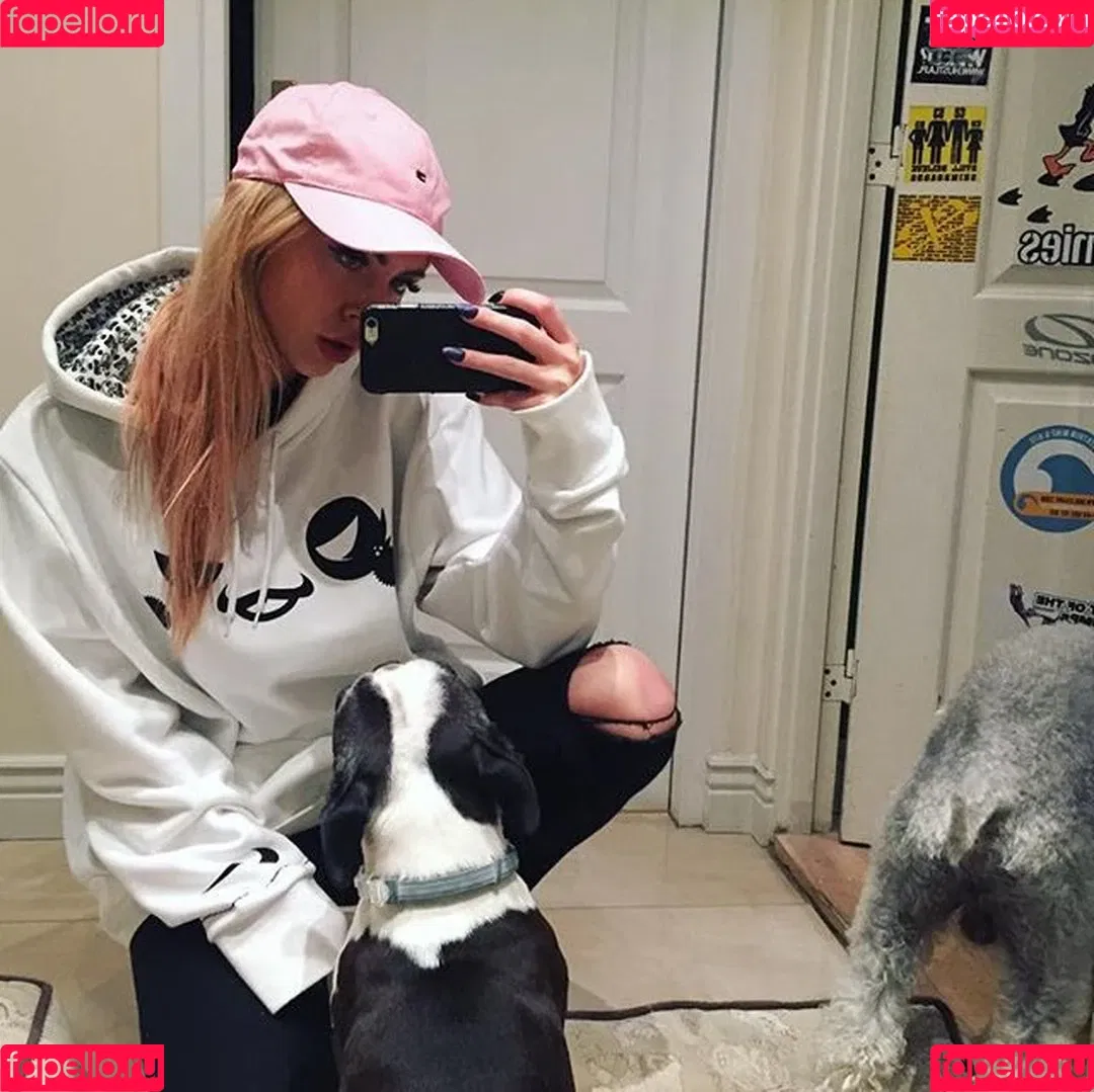 Sara Ladach Onlyfans Photo Gallery 