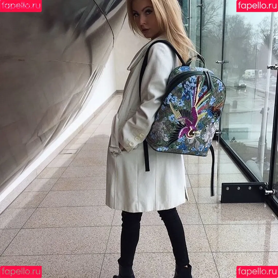 Sara Ladach Onlyfans Photo Gallery 