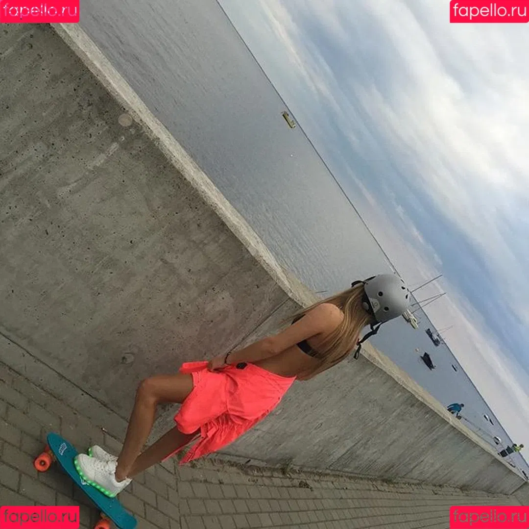 Sara Ladach Onlyfans Photo Gallery 