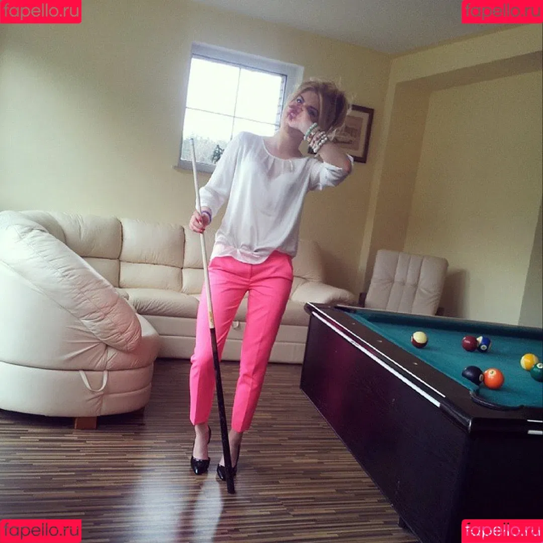 Sara Ladach Onlyfans Photo Gallery 
