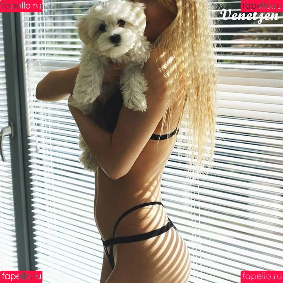 Sara Ladach Onlyfans Photo Gallery 