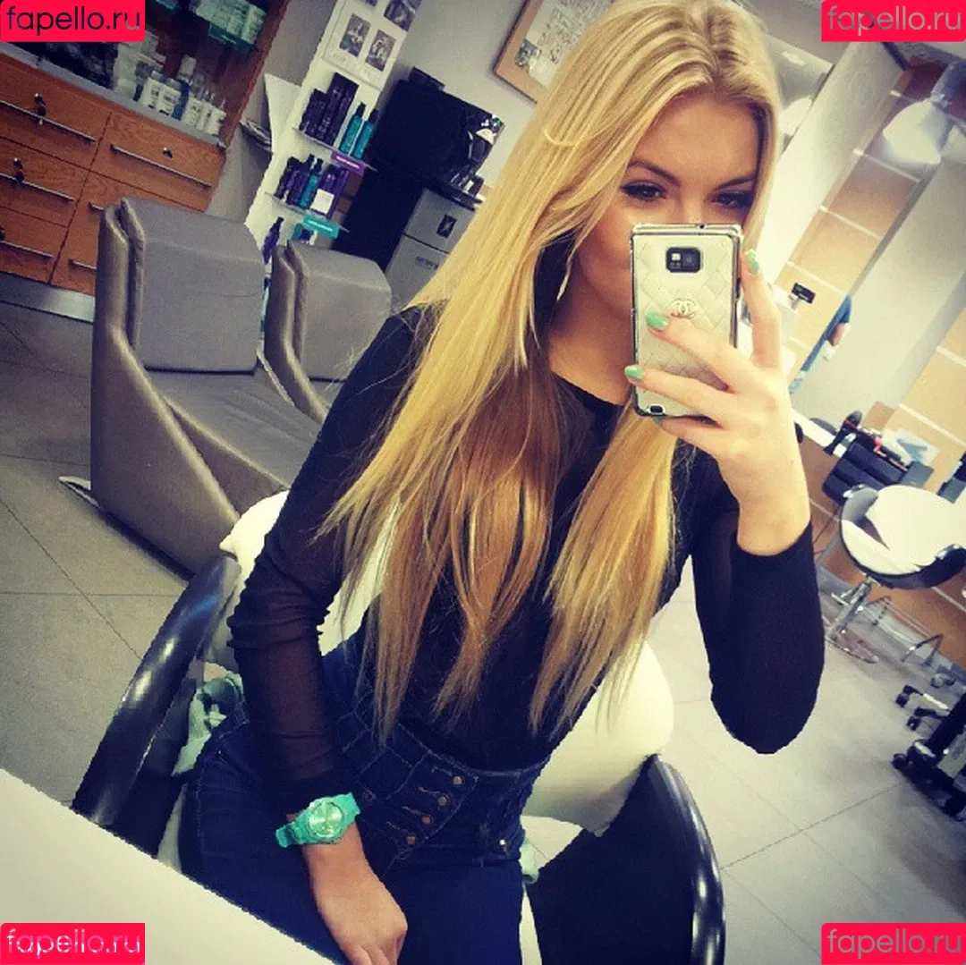 Sara Ladach Onlyfans Photo Gallery 