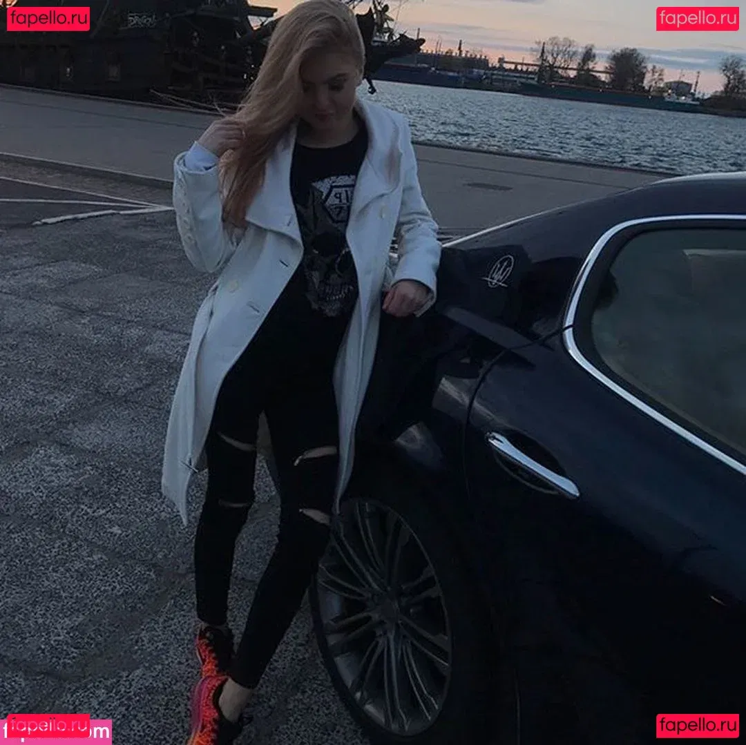 Sara Ladach Onlyfans Photo Gallery 