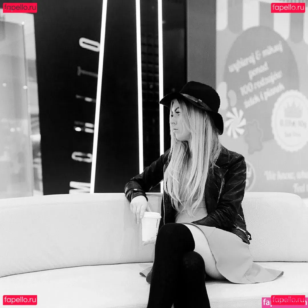 Sara Ladach Onlyfans Photo Gallery 