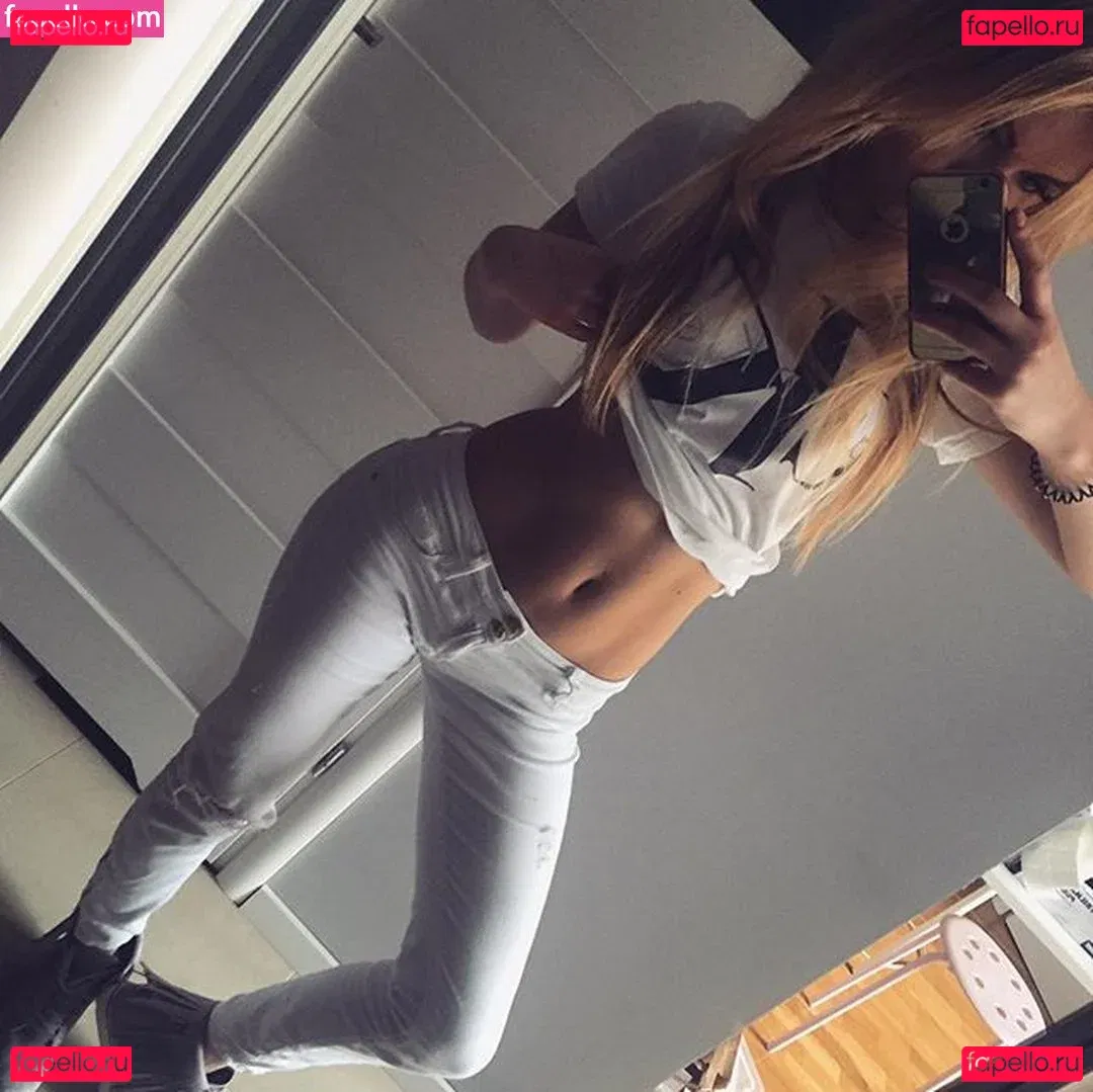 Sara Ladach Onlyfans Photo Gallery 