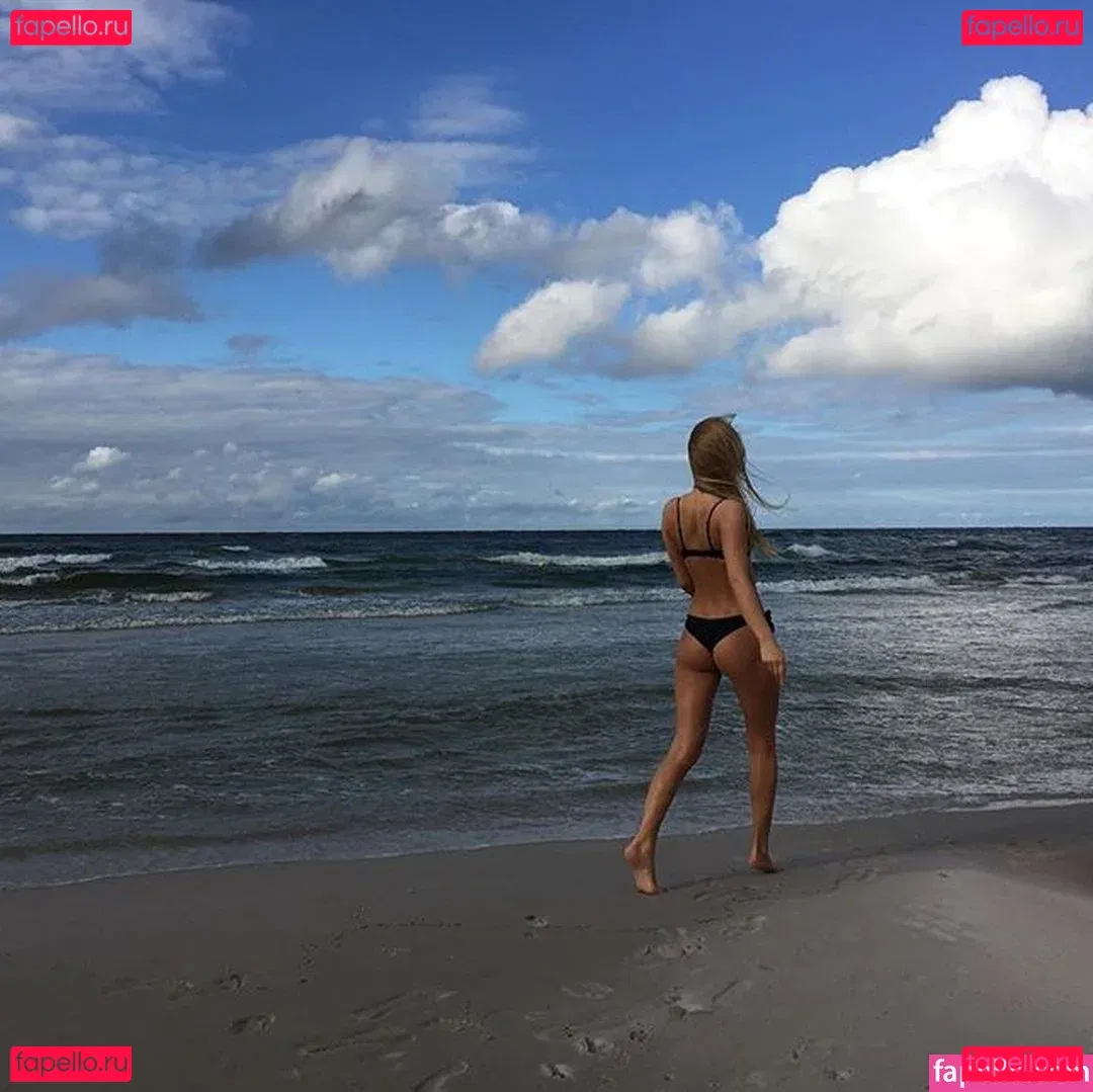 Sara Ladach Onlyfans Photo Gallery 