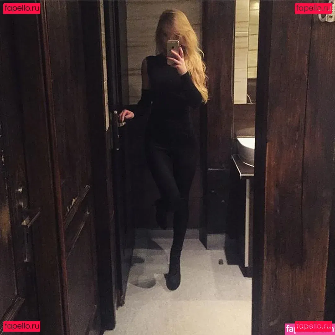 Sara Ladach Onlyfans Photo Gallery 