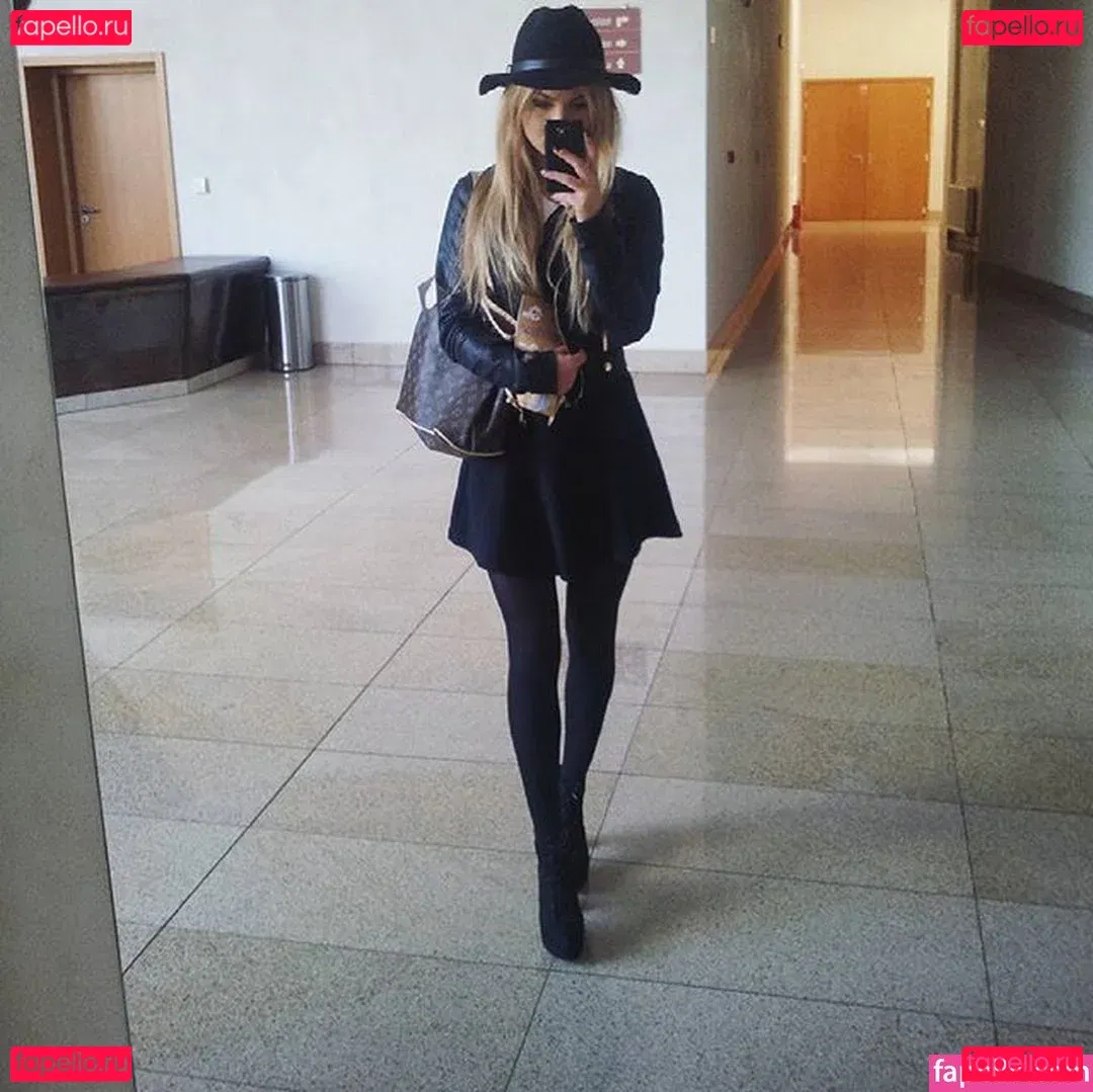 Sara Ladach Onlyfans Photo Gallery 