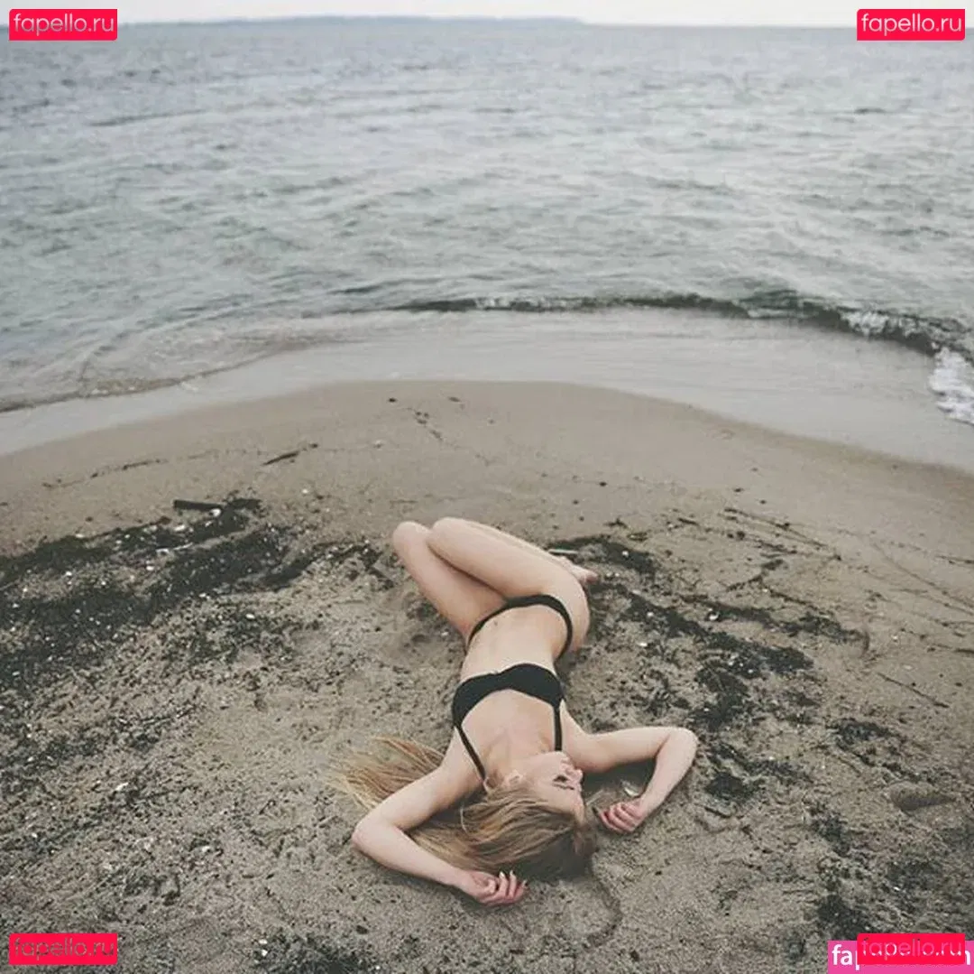 Sara Ladach Onlyfans Photo Gallery 