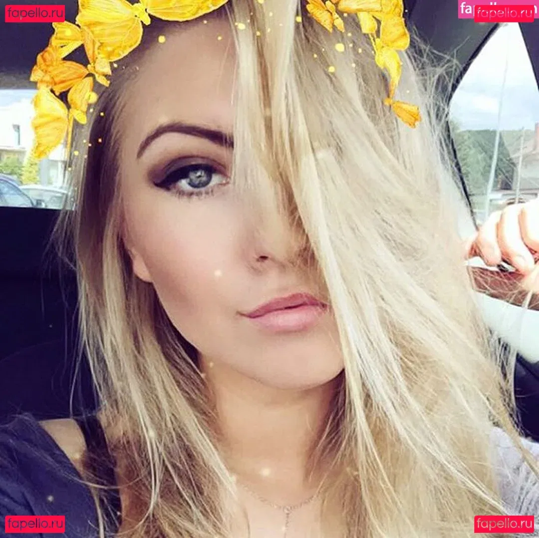 Sara Ladach Onlyfans Photo Gallery 