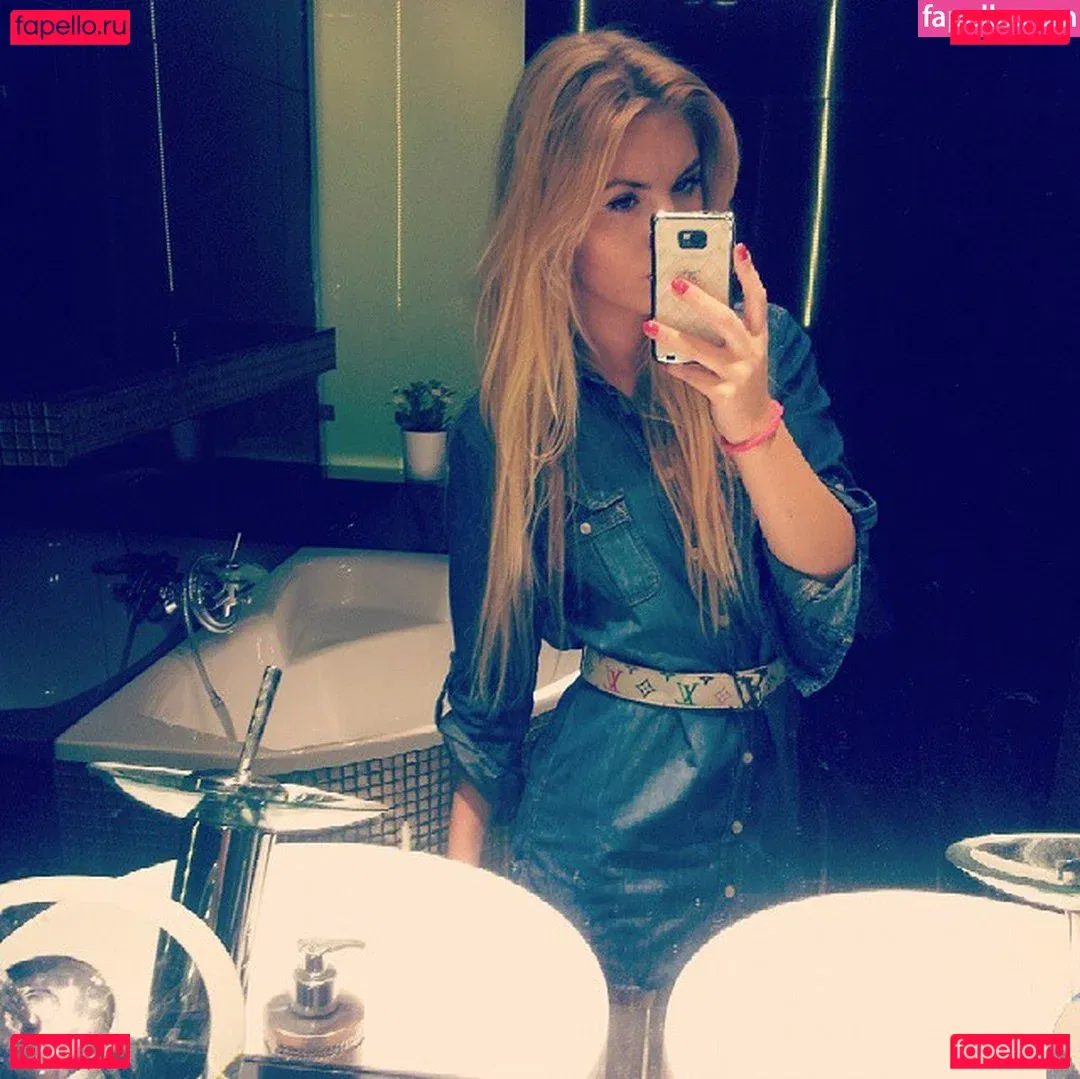 Sara Ladach Onlyfans Photo Gallery 