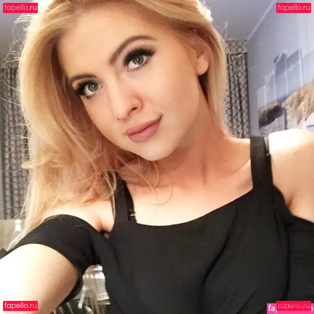 Sara Ladach Onlyfans Photo Gallery 