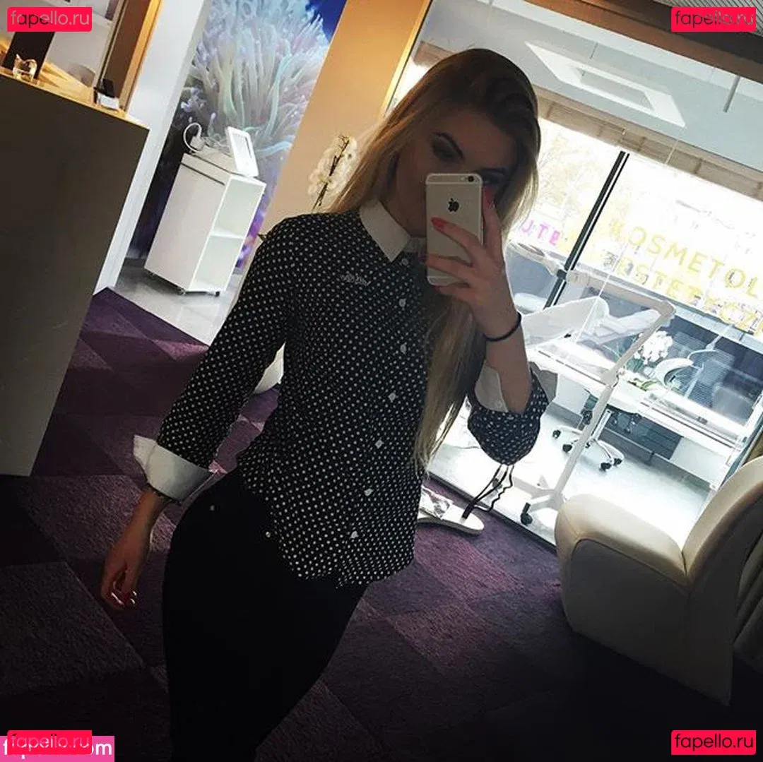 Sara Ladach Onlyfans Photo Gallery 