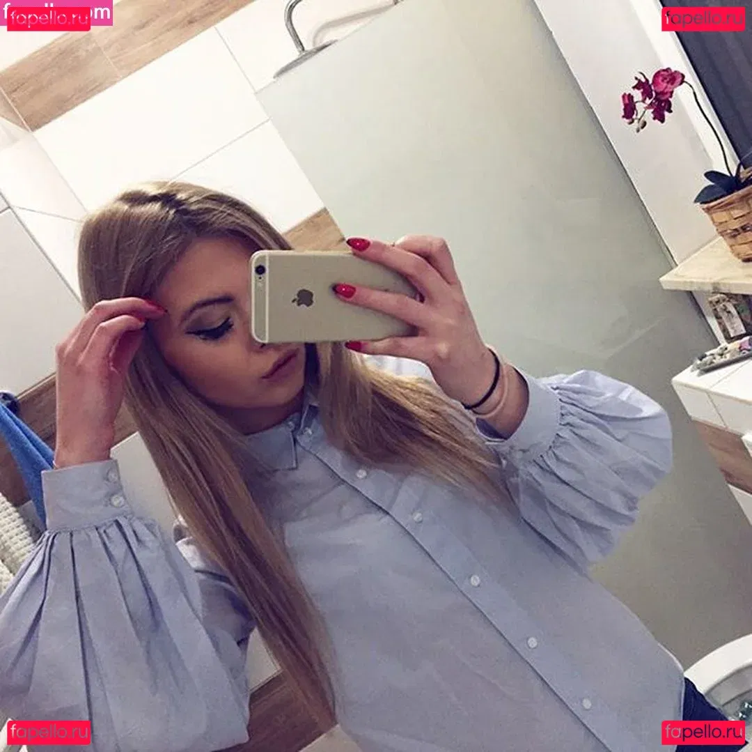 Sara Ladach Onlyfans Photo Gallery 