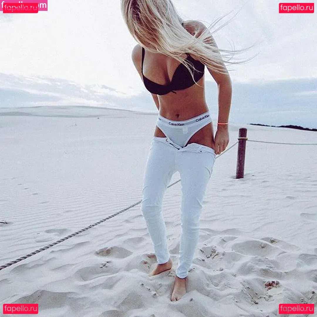 Sara Ladach Onlyfans Photo Gallery 