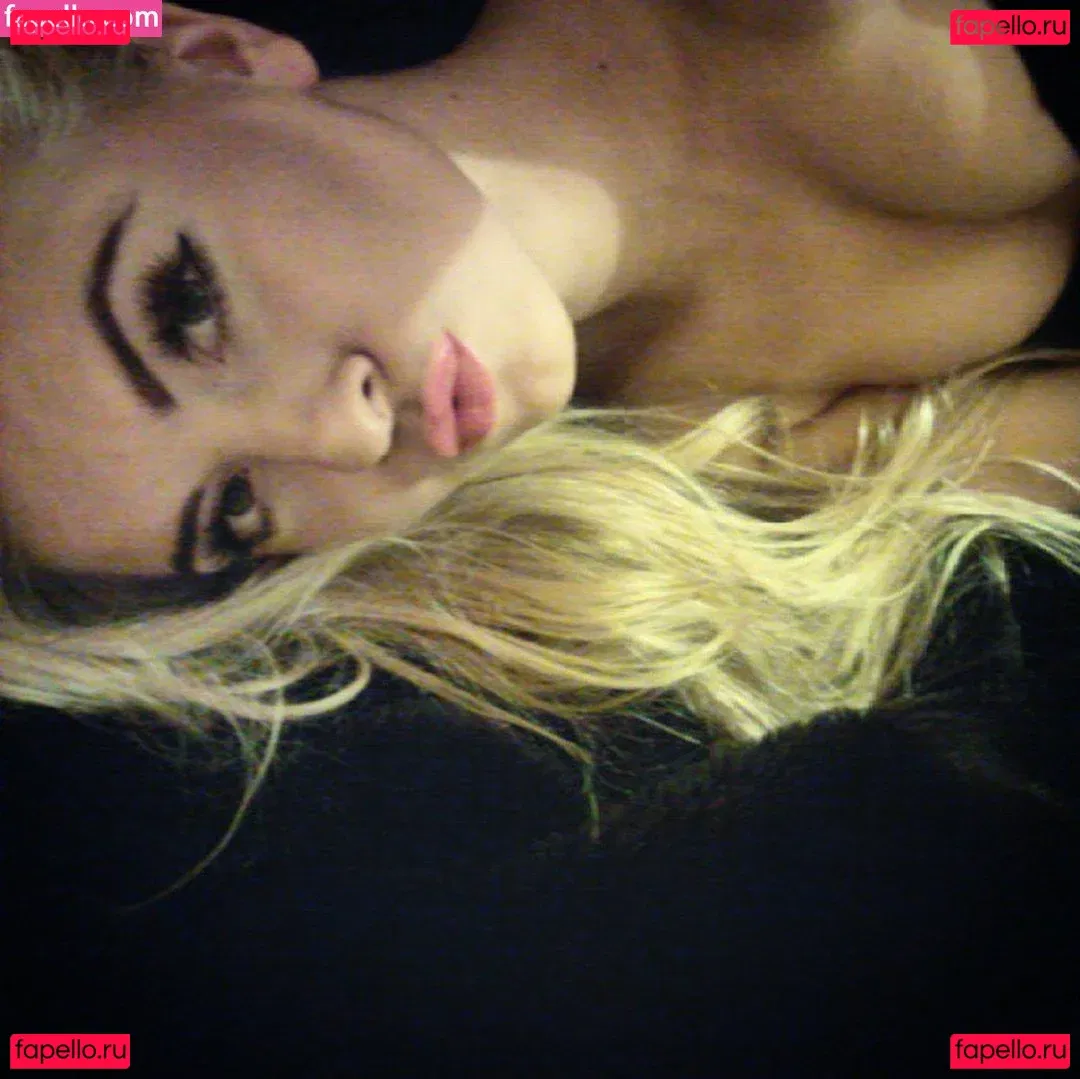 Sara Ladach Onlyfans Photo Gallery 