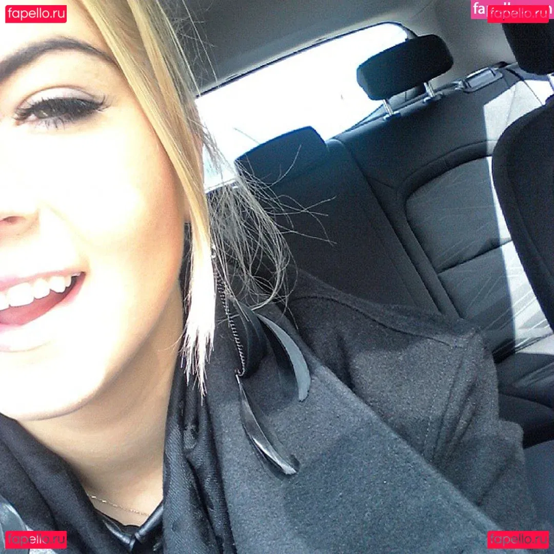 Sara Ladach Onlyfans Photo Gallery 